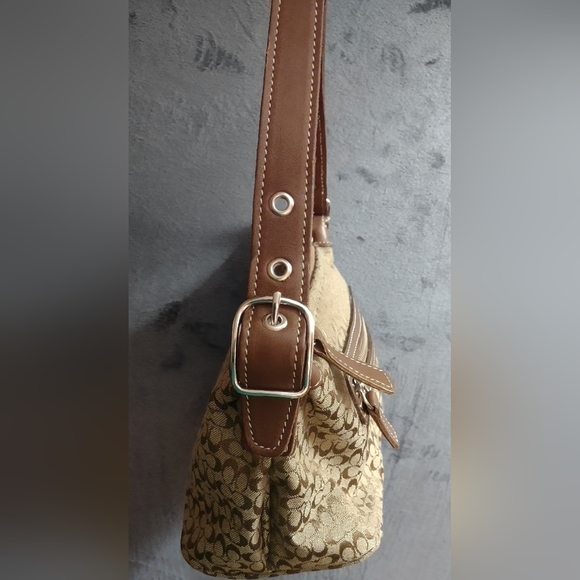 Coach H2H-6332 Bagutte Signature C Handbag Authentic Canvas Leather Trim - Picture 5 of 9